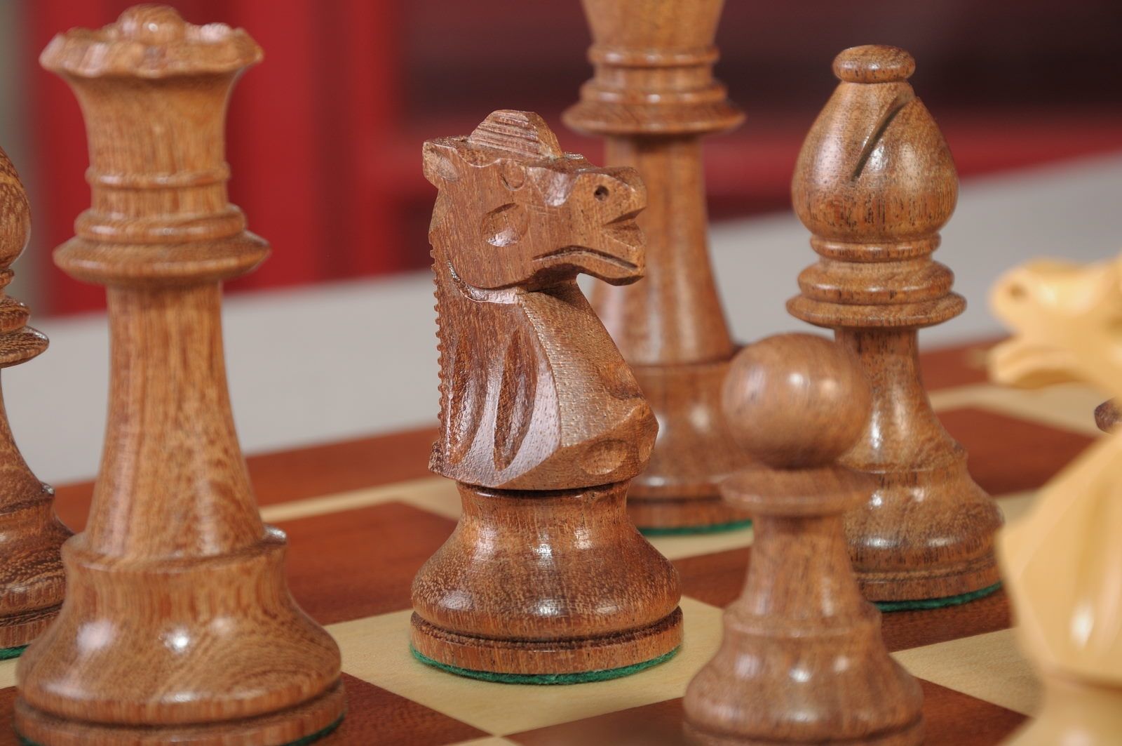 Club Series Luxury Chess Set (Pieces, Box, and Board)